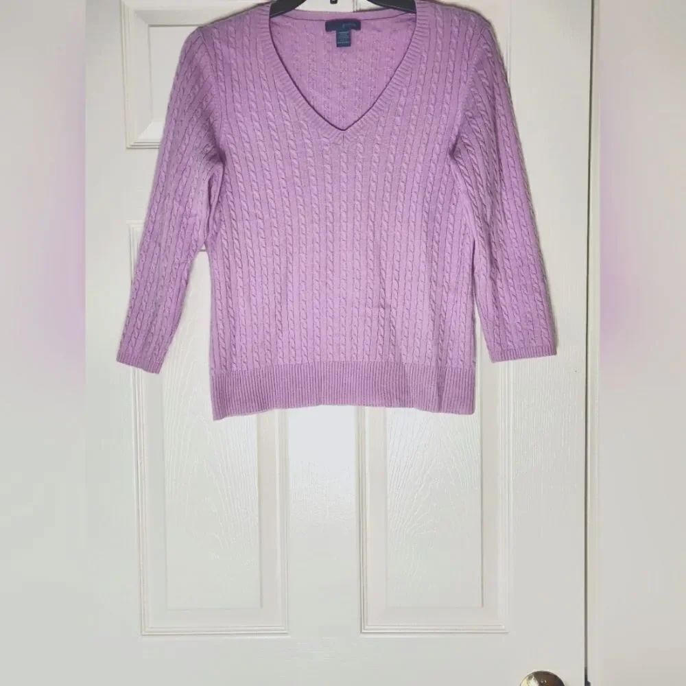 Griffin L Lavender Cable Knit 3/4 Sleeves V-neck 100% CASHMERE Women’s Sweater
